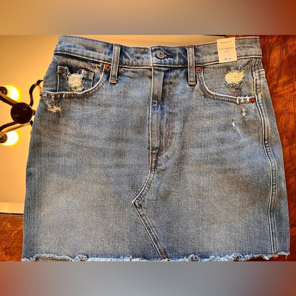 Abercrombie & Finch Deniem jean Ultra High Rise skirt